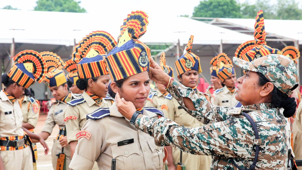 Police rehearse for Independence Day at Bhopal parade ground