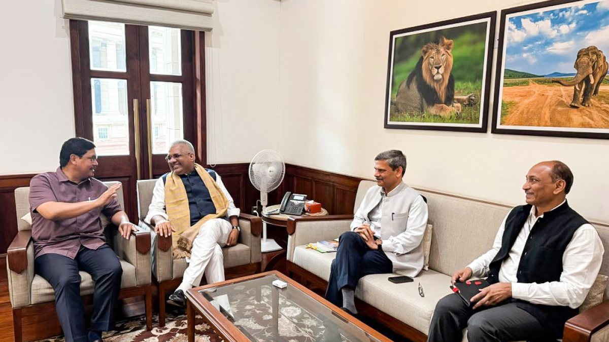 Meghalaya CM meets Union minister Yadav in Delhi