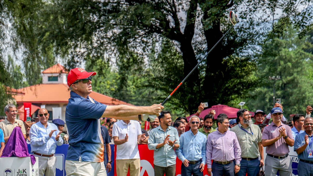 Omar Abdullah tees off at J&K Open golf tournament in Srinagar