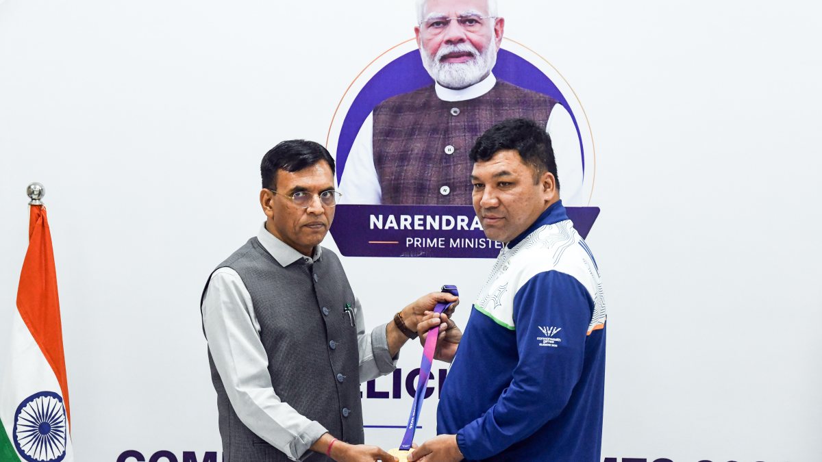 Minister Mandaviya felicitates CWG gold medallist Soman Rana
