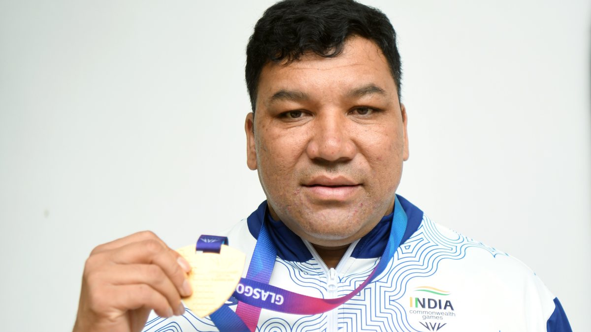 Para-athlete Soman Rana flaunts CWG 2026 gold medal