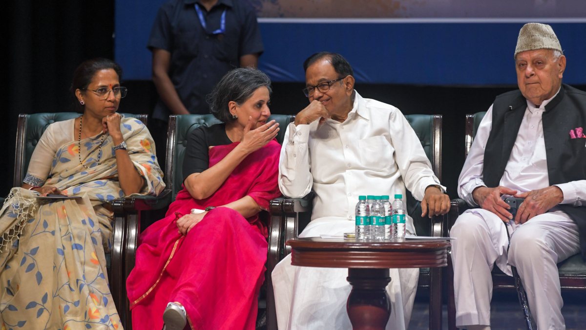 Opposition leaders unite at Vaiko book release in Delhi