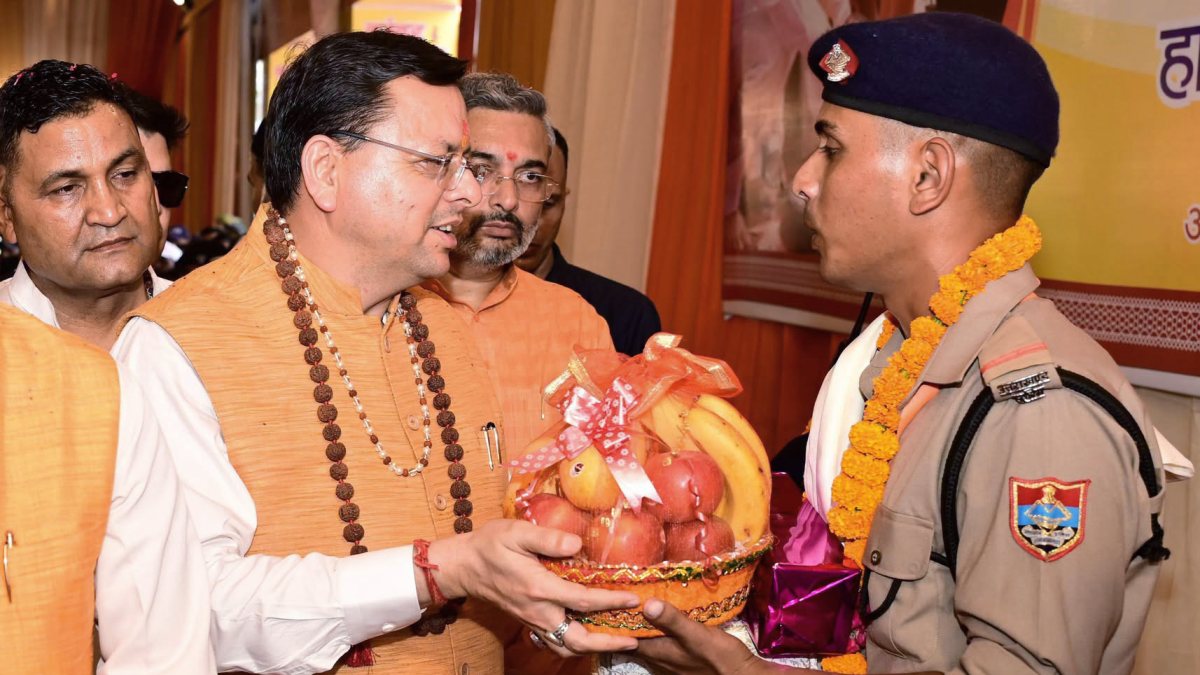Uttarakhand CM Dhami honours security personnel during Kanwar Yatra