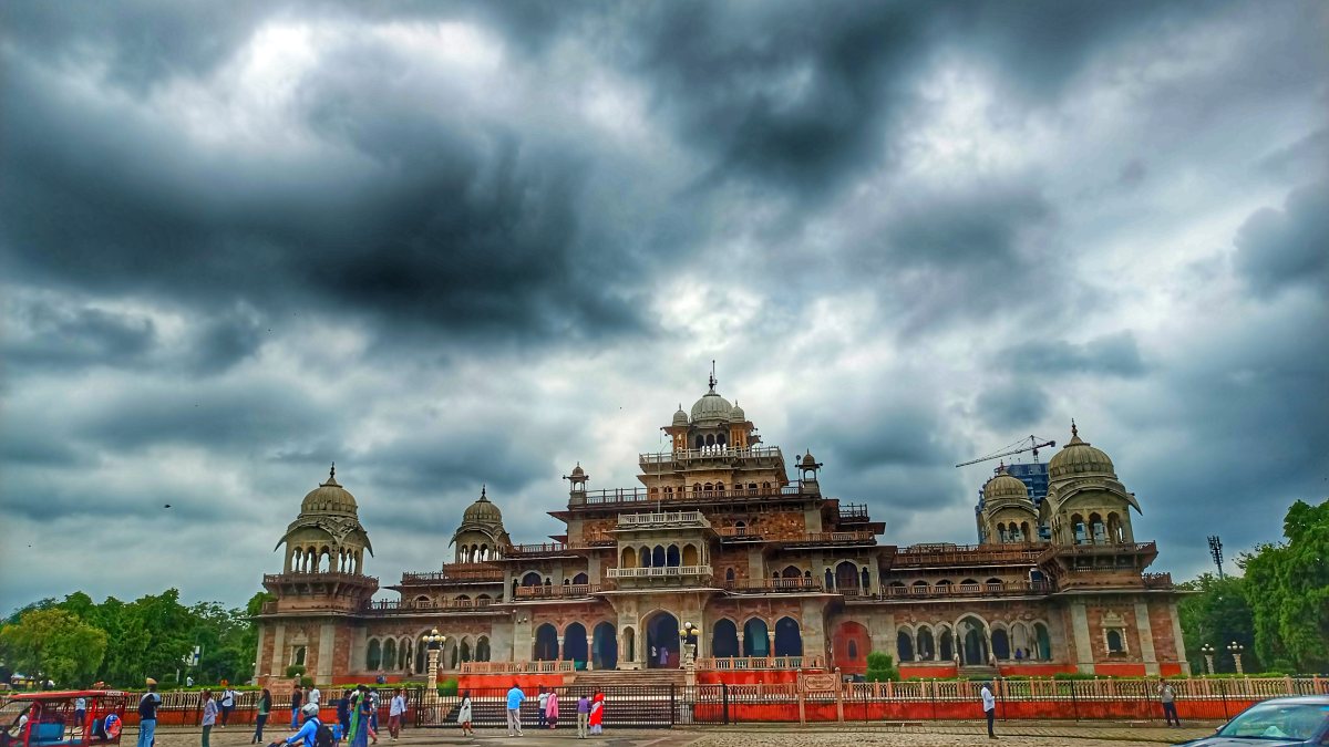 Dark clouds loom over Jaipur sky