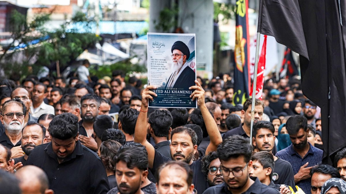 Shia Muslims mark Chehallum procession in Lucknow