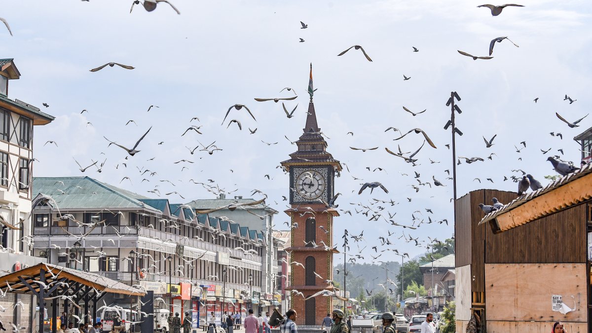 Security tightens in Srinagar on Article 370 anniversary