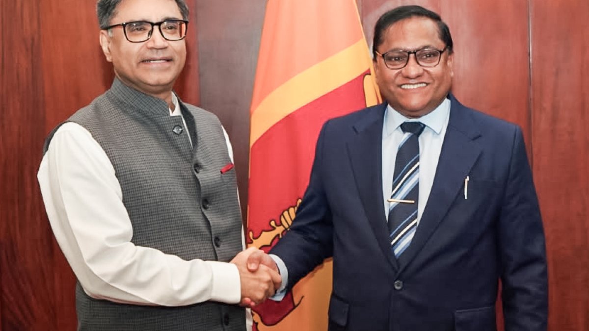 Misri meets Sri Lankan Foreign Minister in Colombo