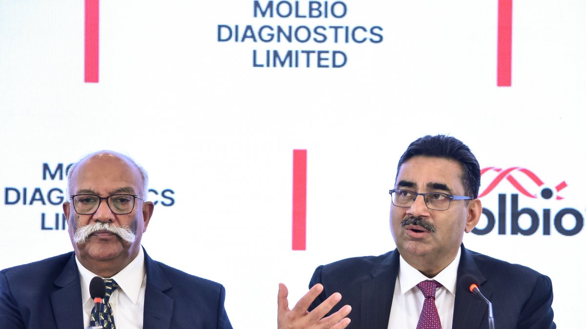 Molbio Diagnostics executives address press conference in Mumbai