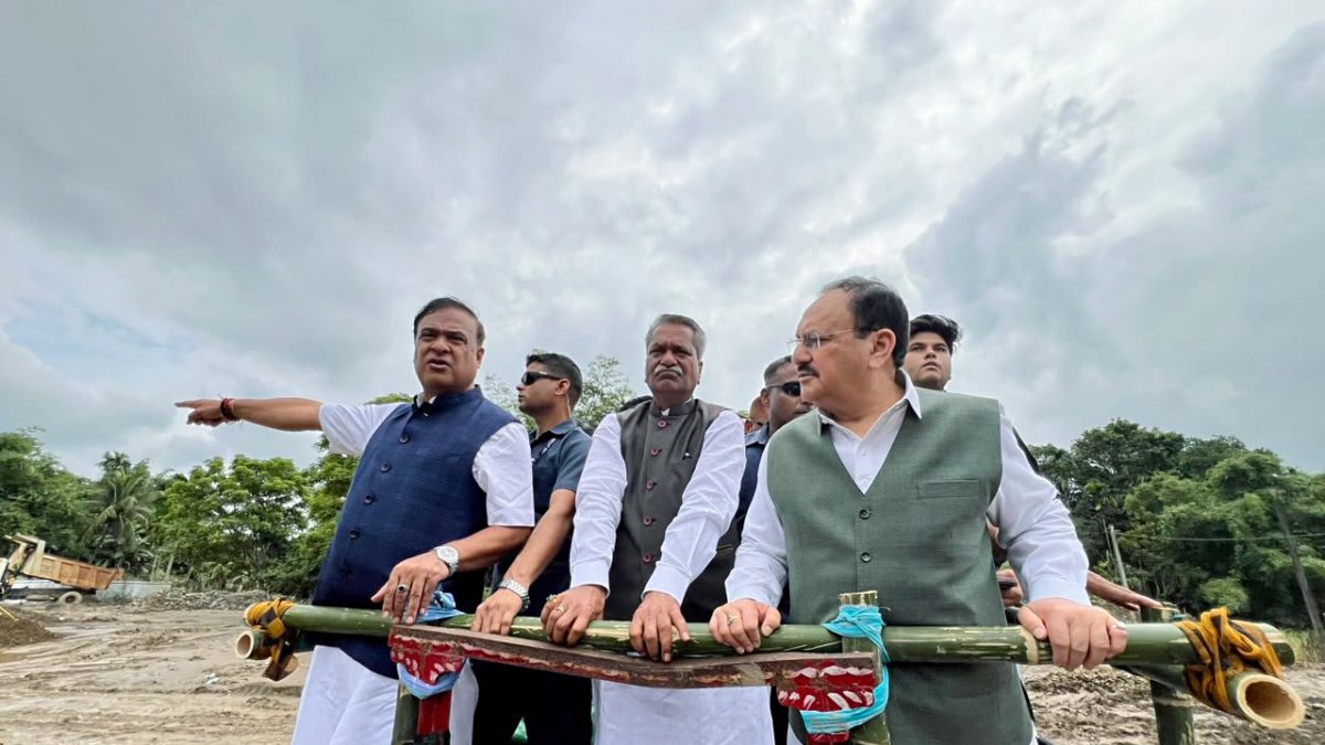 Nadda, Sarma survey flood-hit Sivasagar on tractor