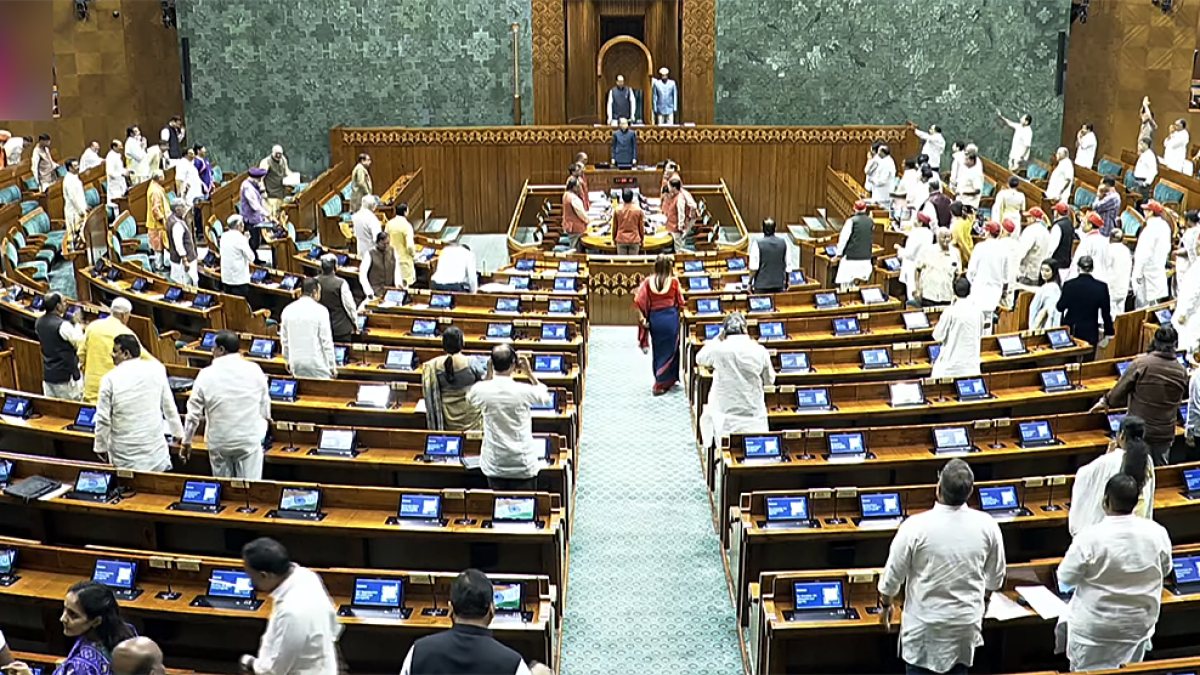 MPs stand as Lok Sabha Speaker enters for Monsoon Session