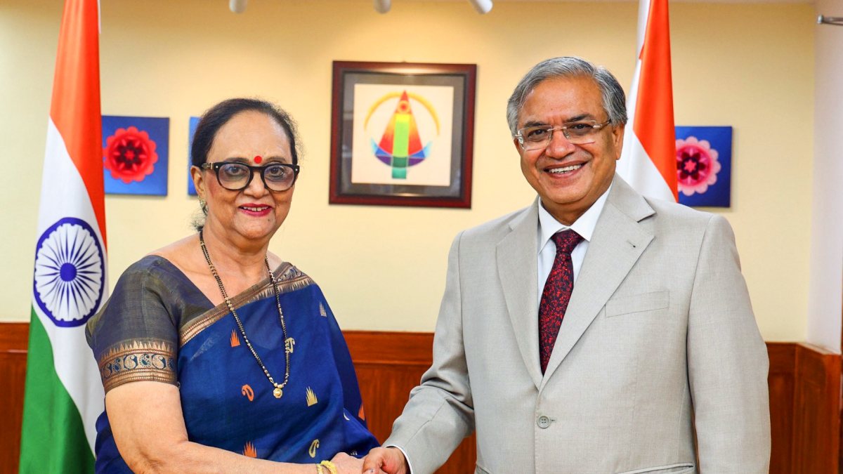 CEC meets Mauritius envoy in New Delhi