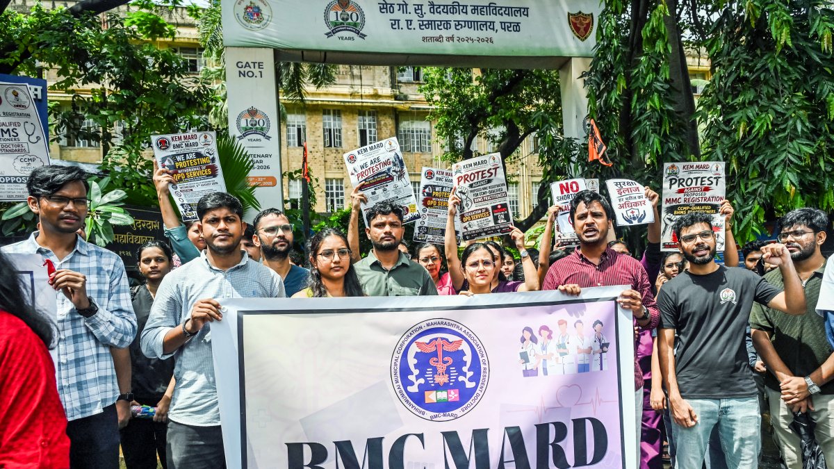 Mumbai resident doctors begin indefinite strike, emergency services on