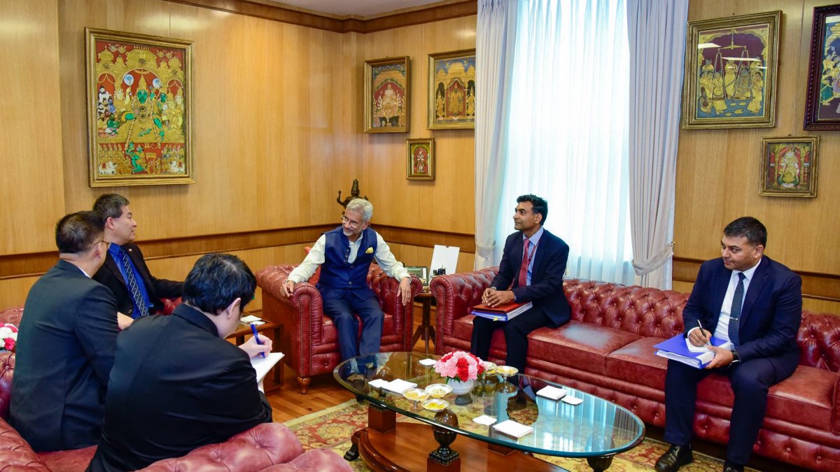 Singapore official calls on Jaishankar in New Delhi