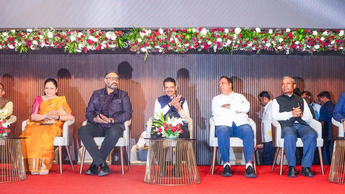 Maharashtra CM inaugurates Prime Focus Studio Phase 1 in Mumbai