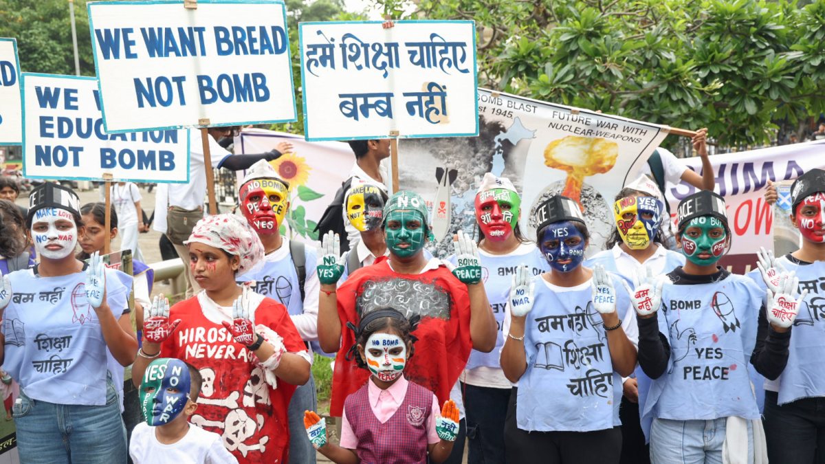 Mumbai children take part in anti-nuclear peace rally on Hiroshima Day