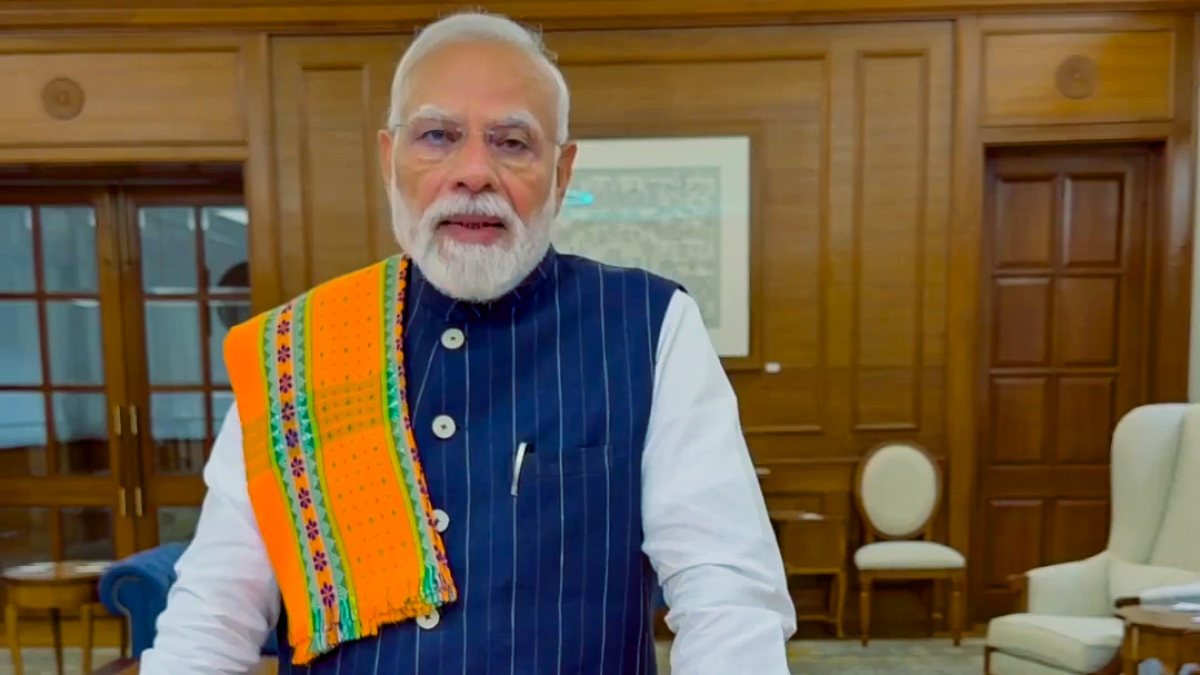 Modi greets nation on eve of National Handloom Day