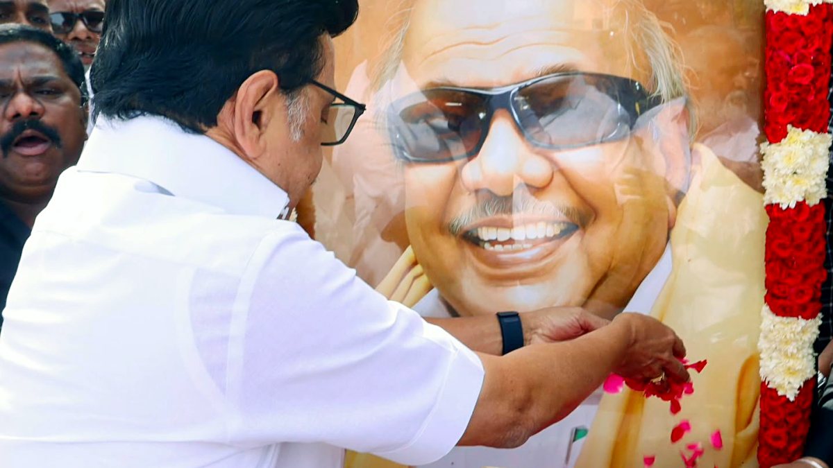 DMK chief Stalin pays tribute to Karunanidhi on death anniversary