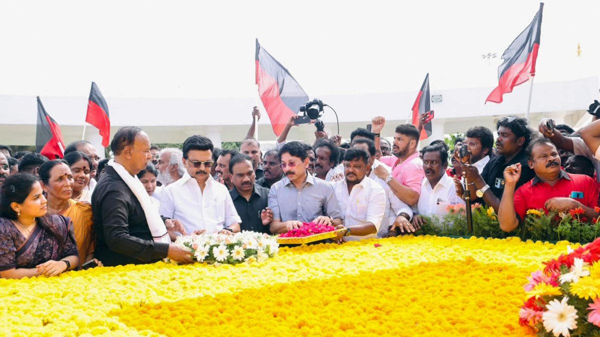 DMK chief Stalin pays tribute to Karunanidhi on death anniversary