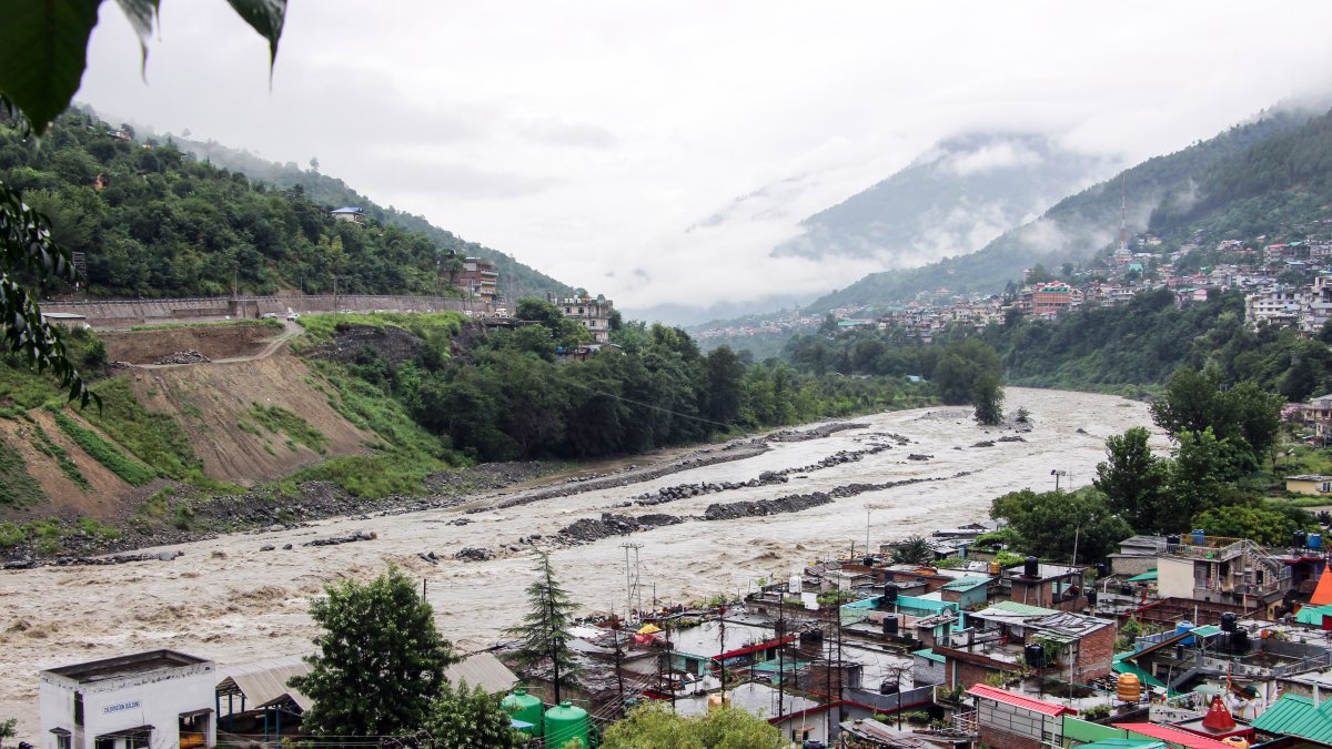 Beas River swells as heavy rain lashes Kullu