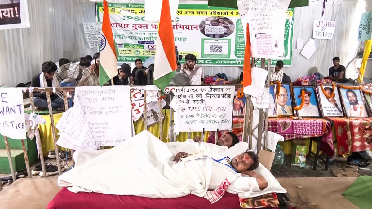 Ranchi students protest alleged irregularities in competitive exams