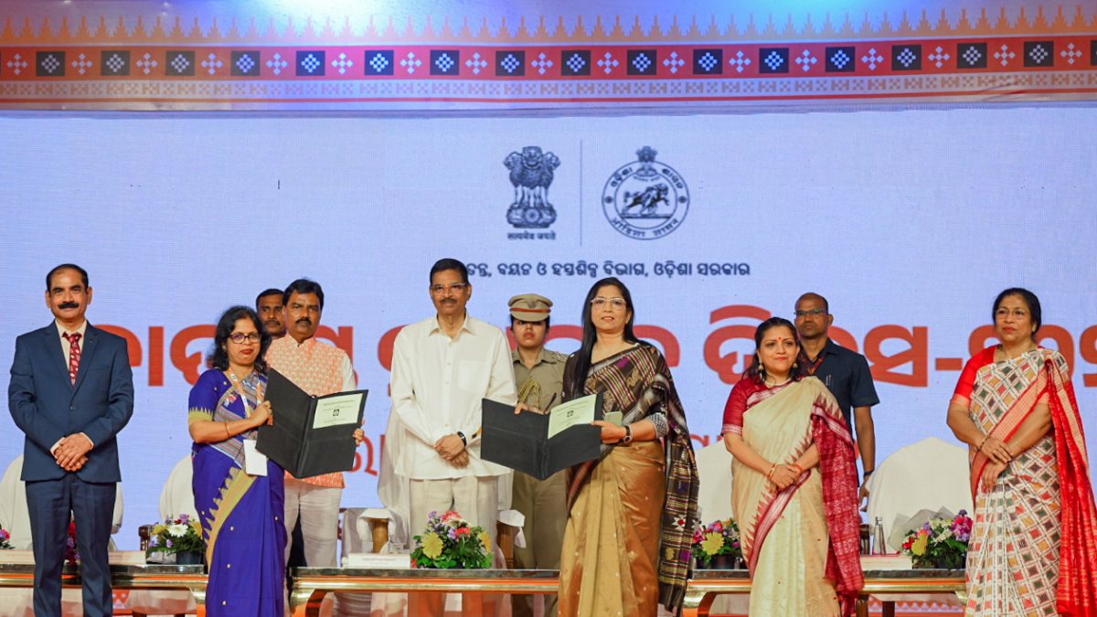 Odisha Governor inaugurates 12th National Handloom Day in Bhubaneswar