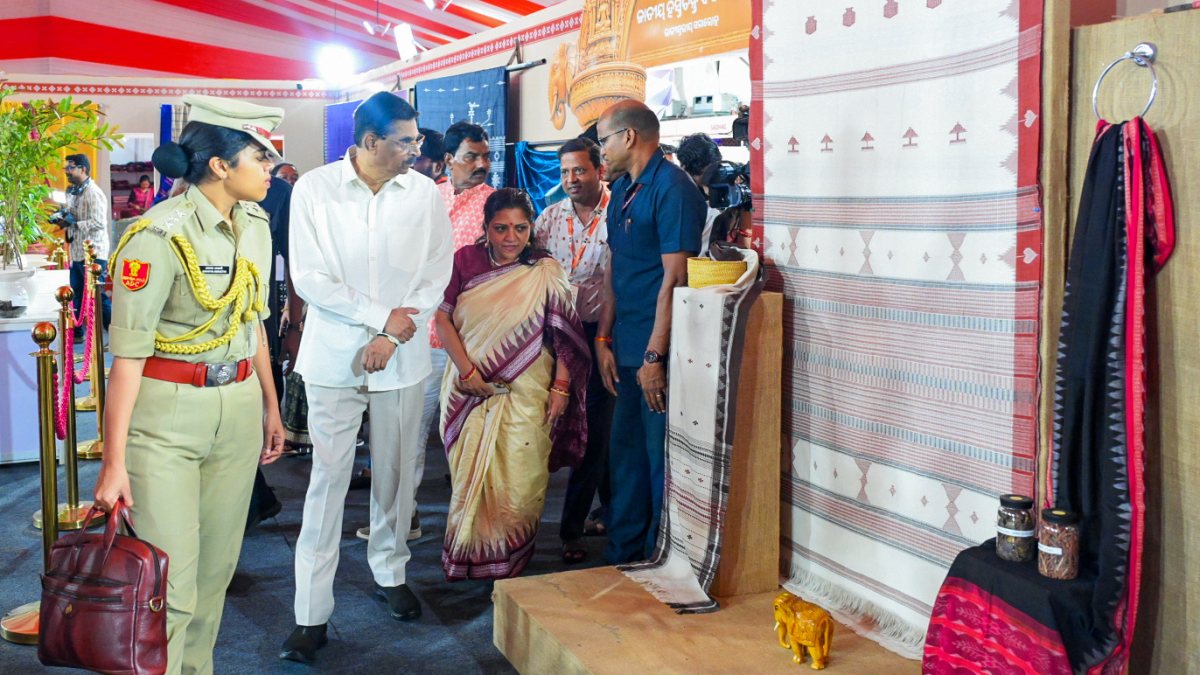 Odisha Governor inaugurates 12th National Handloom Day in Bhubaneswar