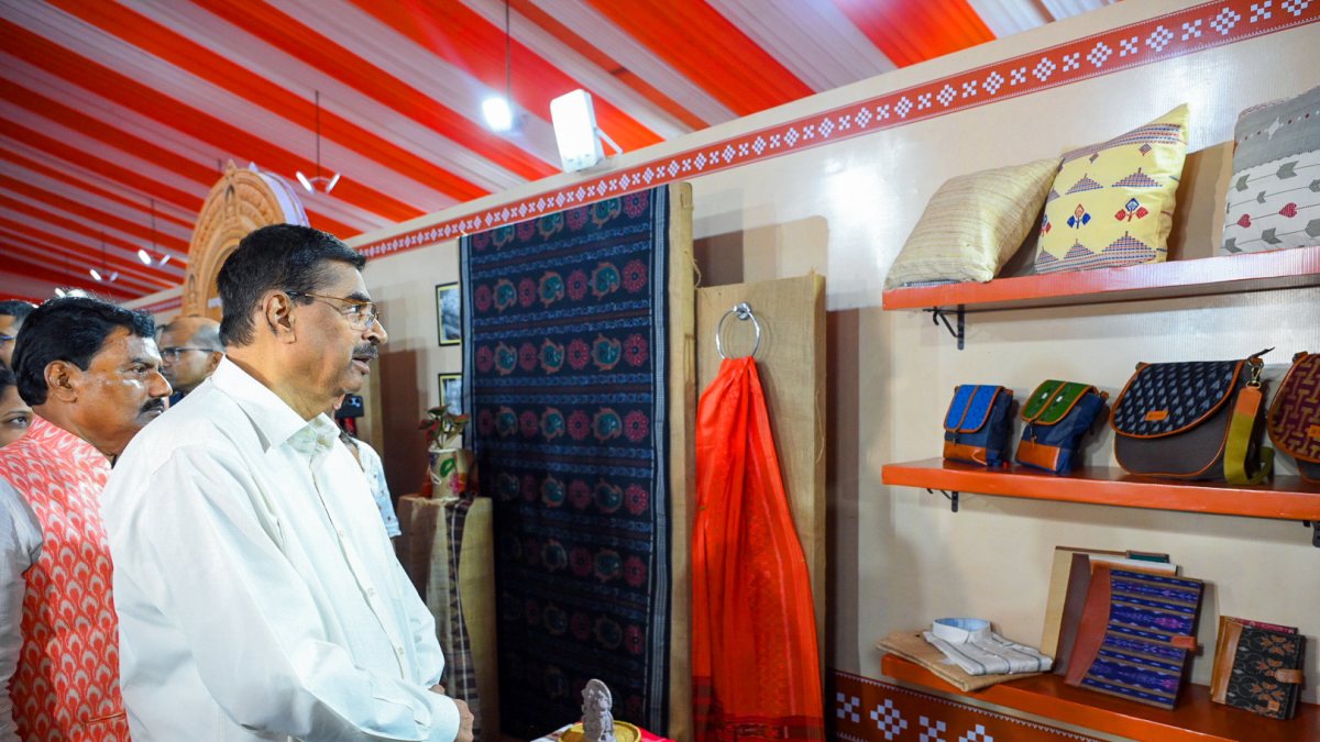 Odisha governor inaugurates 12th National Handloom Day in Bhubaneswar