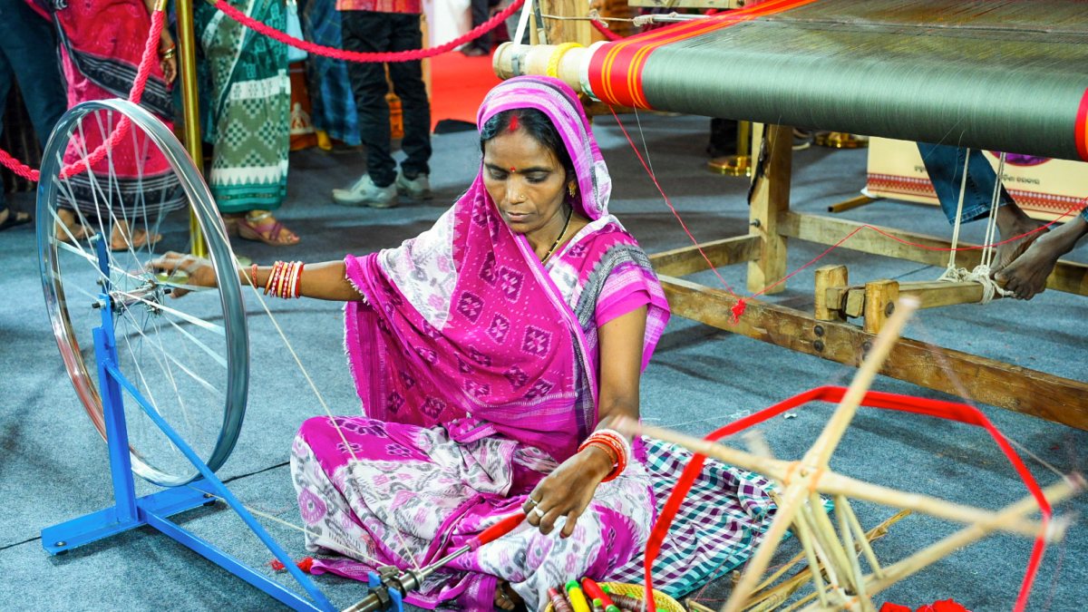 Handloom worker showcases craft at National Handloom Day in Bhubaneswar