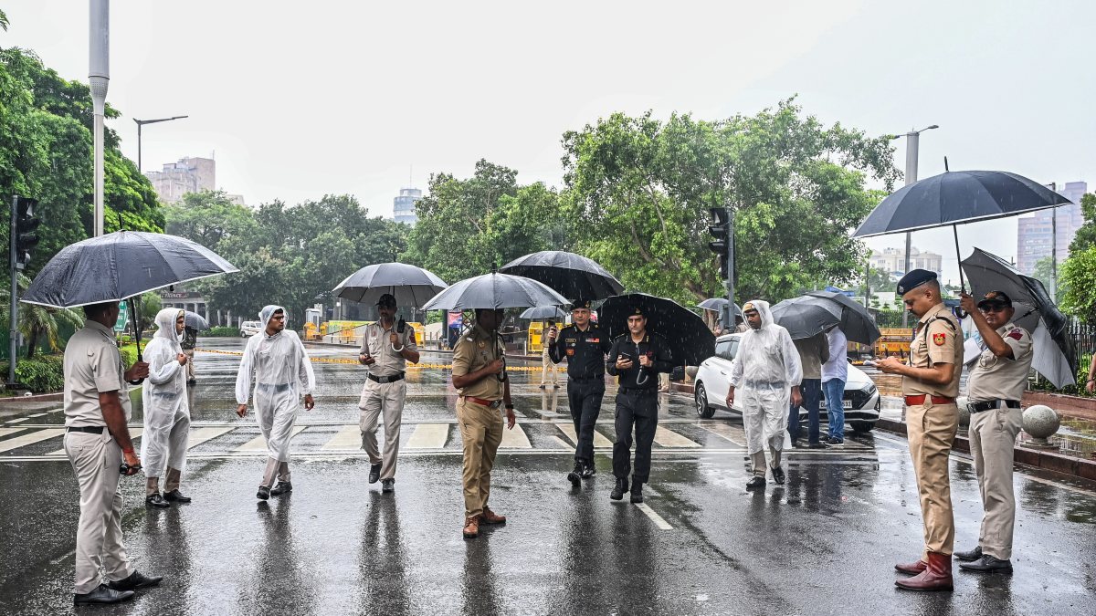 Delhi Police, NSG conduct anti-terror mock drill at Connaught Place