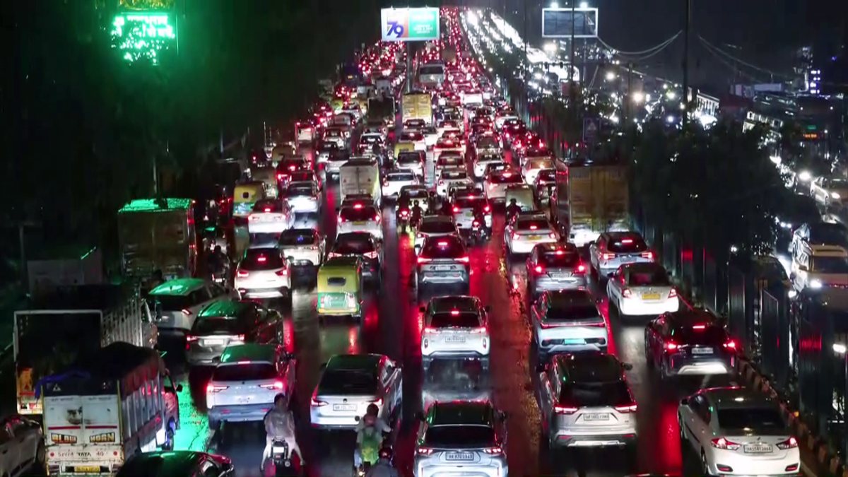 Heavy rain triggers traffic snarl at Nehru Place in Delhi