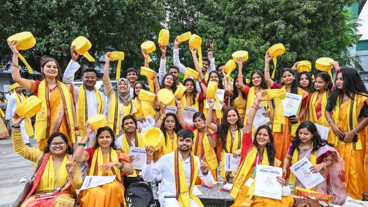 Patna University holds annual convocation ceremony
