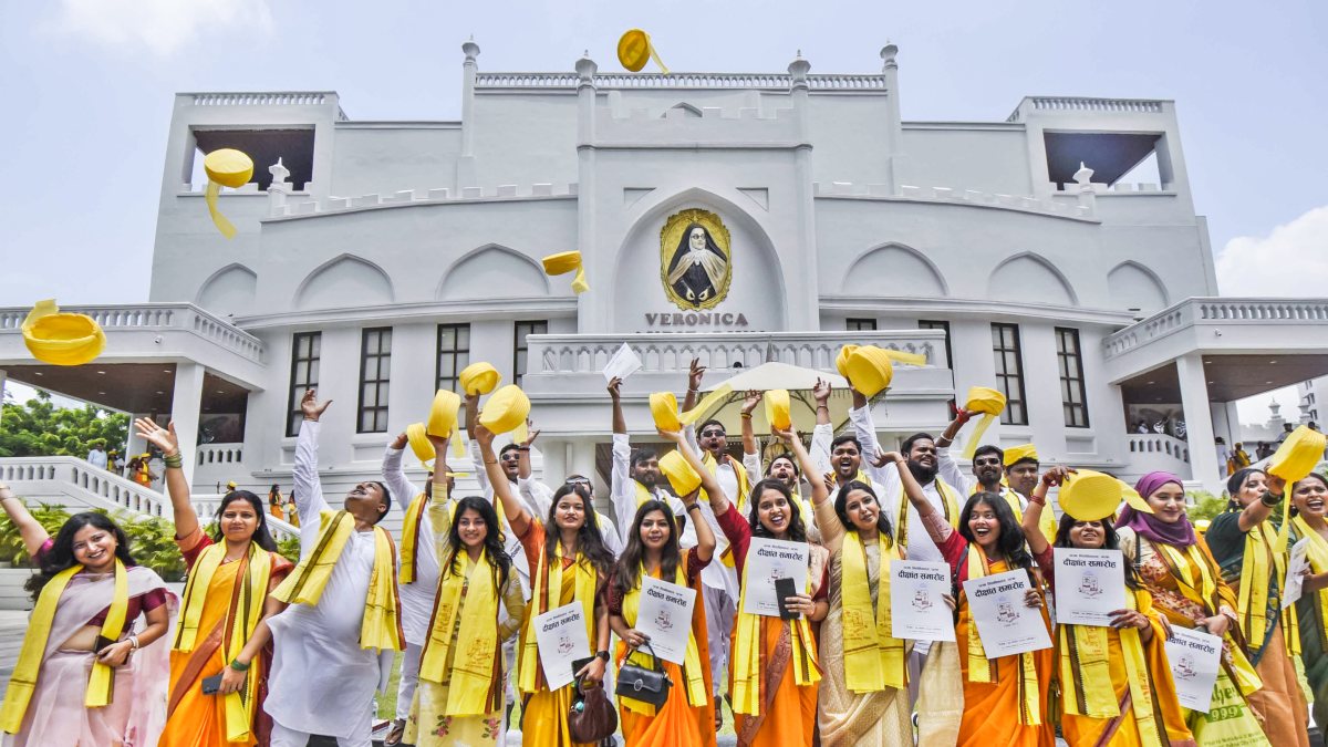 Patna University students celebrate at annual convocation