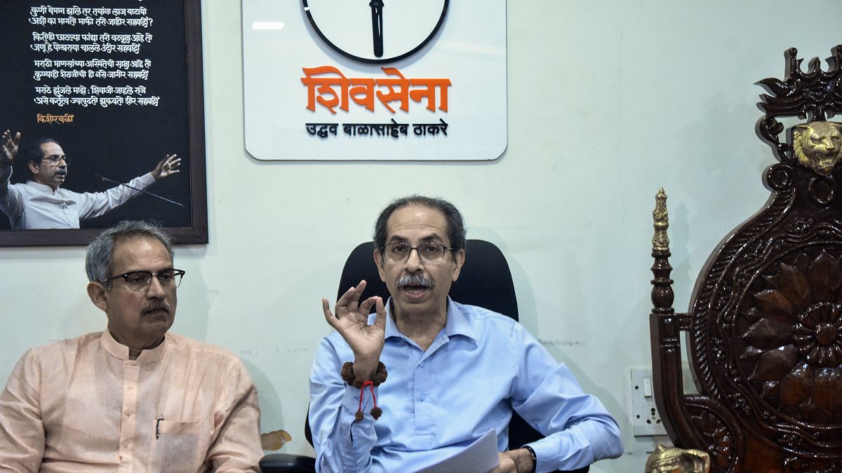 Uddhav Thackeray addresses press at Matoshree in Mumbai