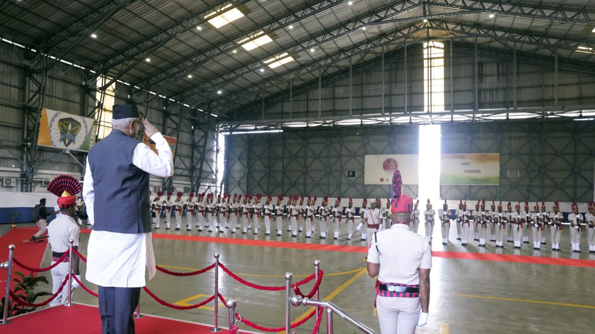 VP Radhakrishnan receives guard of honour at INS Utkrosh