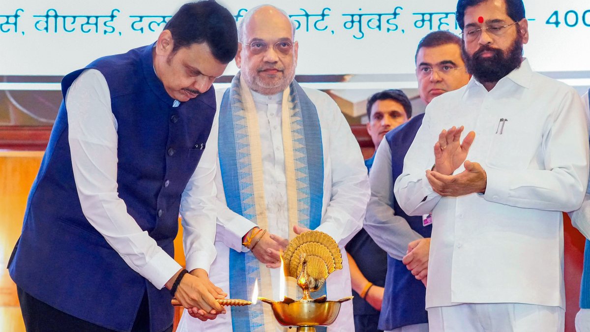 Fadnavis, Shah inaugurate Sahakar Nav-kranti in Mumbai