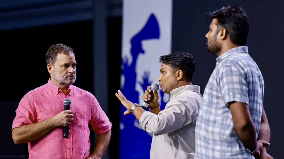 Rahul Gandhi interacts with students at Prayagraj event