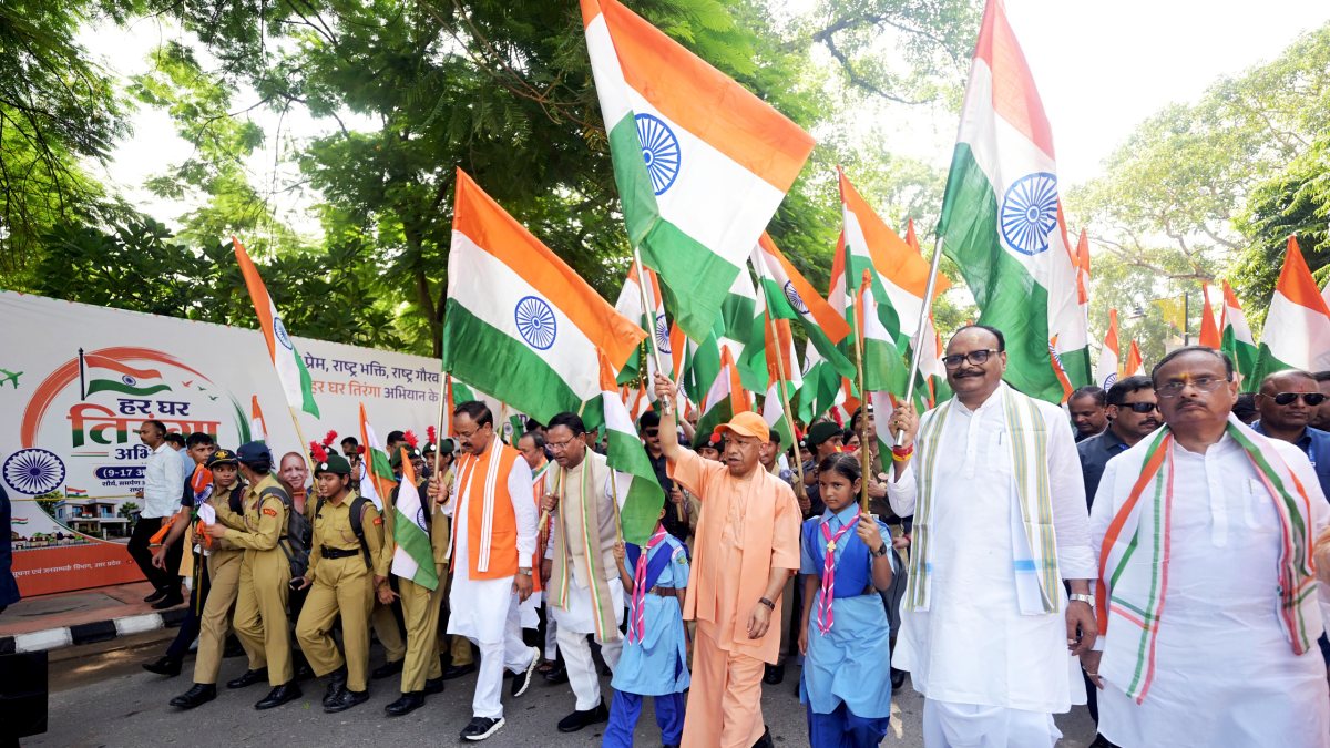 Yogi Adityanath leads Tiranga Yatra in Lucknow