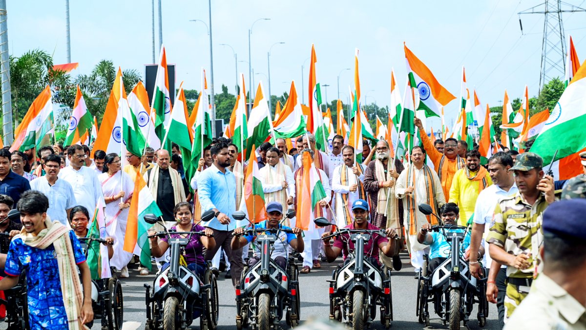 Odisha CM leads Tiranga Yatra with specially abled participants