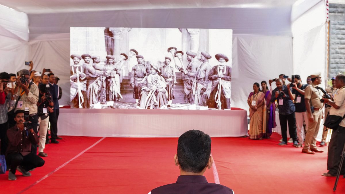 Maharashtra CM inaugurates renovated medical college in Kolhapur