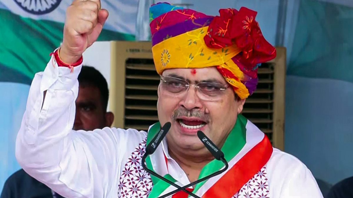 Rajasthan CM joins Har Ghar Tiranga Yatra in Jaipur