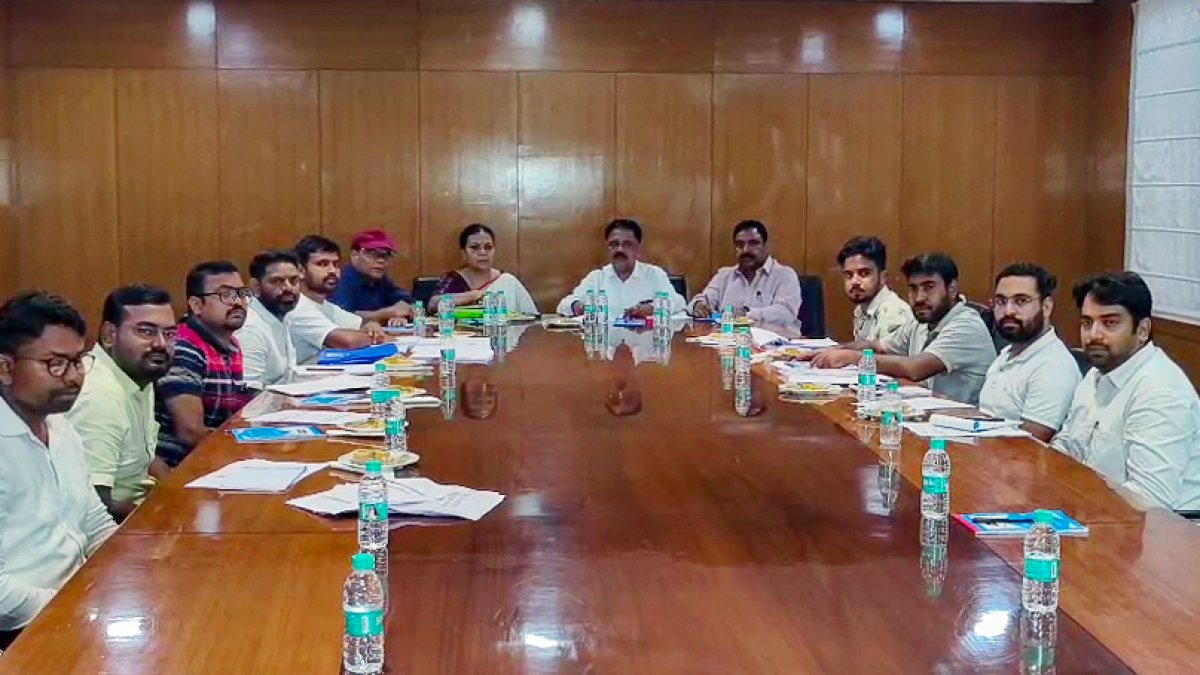 Jharkhand govt, aspirants hold talks in Ranchi