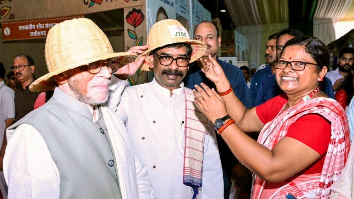 Jharkhand CM inaugurates Adivasi Mahotsav on World Indigenous Day