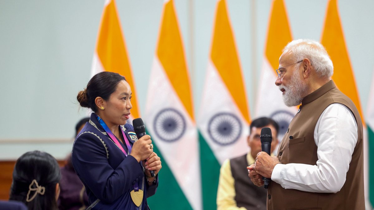 PM Modi meets CWG gold medallist Mirabai Chanu