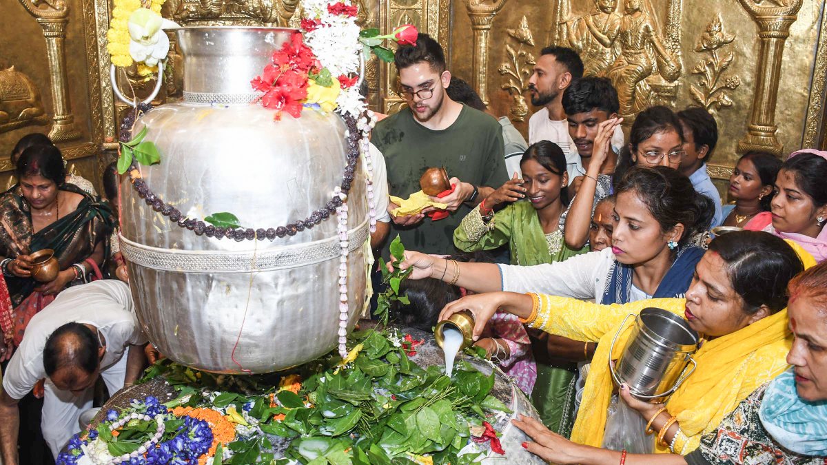Devotees throng Sukreswar Temple on second Shravan Monday