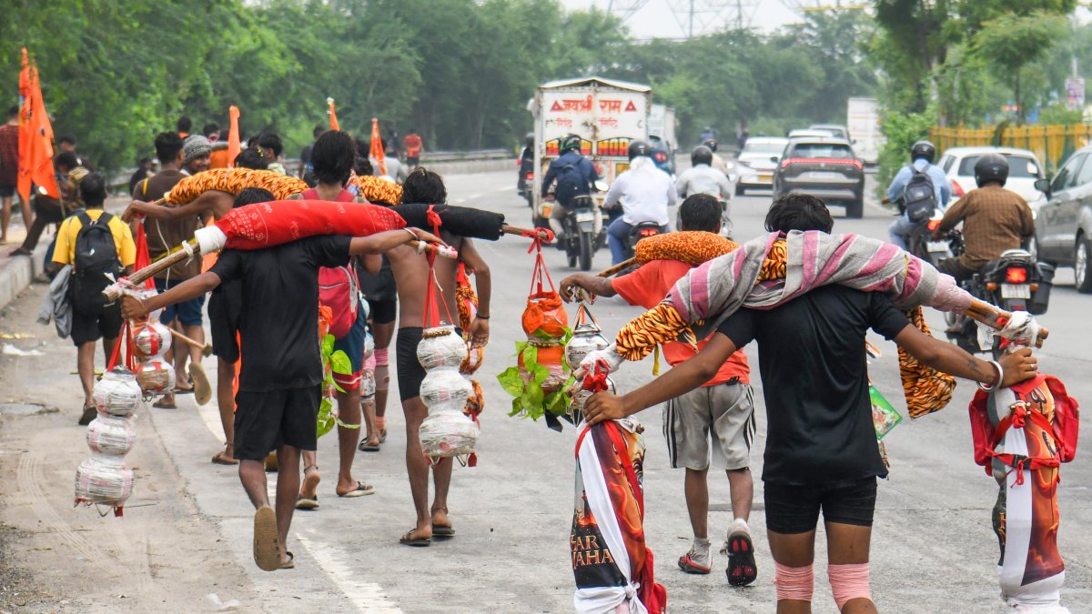 Kanwariyas carry Ganga Jal during annual yatra in Delhi