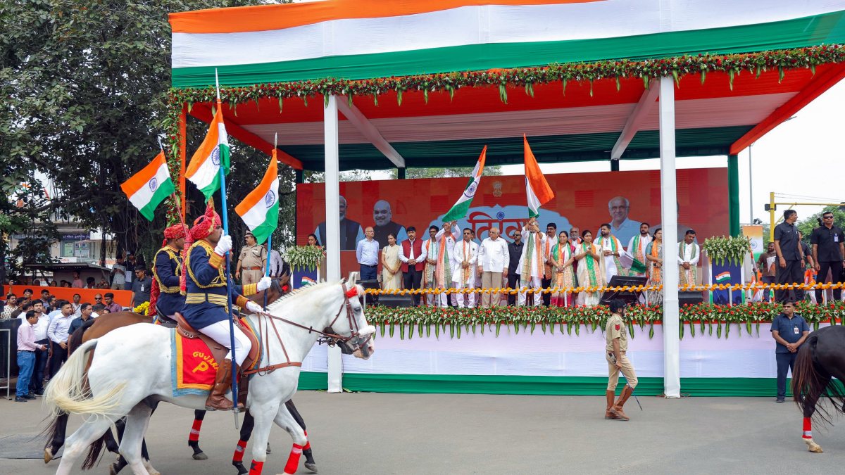 Gujarat CM leads Tiranga Yatra in Gandhinagar