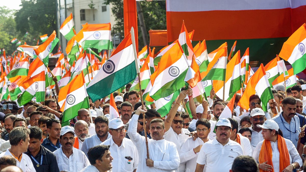 Suvendu Adhikari leads Har Ghar Tiranga rally in Kolkata