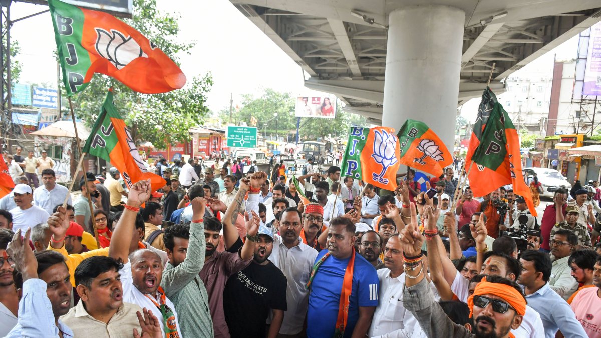 Jharkhand bandh: BJP workers protest recruitment exam irregularities