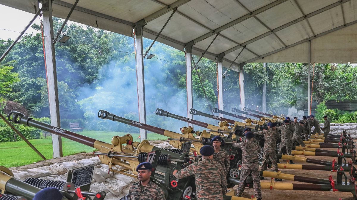 Army rehearses 21-gun salute at Red Fort for I-Day