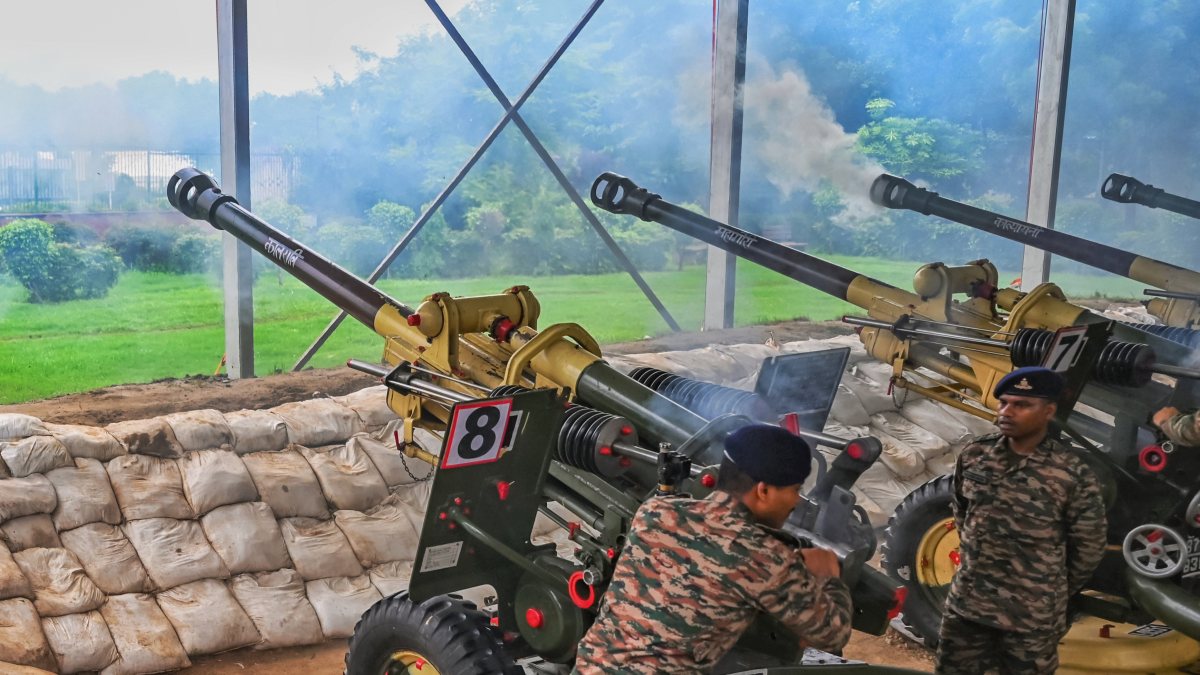 Army rehearses 21-gun salute for 80th Independence Day at Red Fort